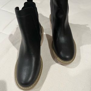 3/$25 NWOB Nicole Miller New York Black Wedge Heel Pull On Ankle Booties Sz 10